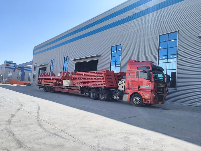 電動葫蘆門式起重機 4臺 MHxh10t—8m    2臺 MHxh5t—8m      2臺 制作完成，出口哈薩克斯坦交付客戶使用